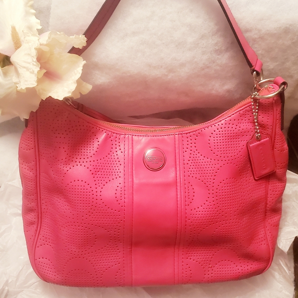 🌺COACH LEATHER HOT PINK HOBO